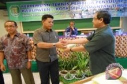 Gubernur Berikan Insentif Bagi THL-TBPP
