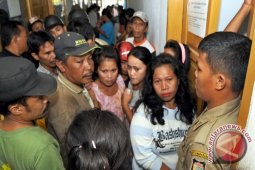 Pengunjung pusat perbelanjaan Pangkalpinang membludak