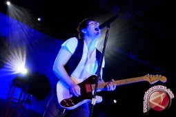 Melewatkan malam bersama Owl City