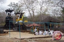 Keunikan Telaga Warna Prapat Agung
