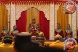 Gubernur Babel anugerahi gelar kehormatan adat Melayu