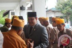 HARI PAHLAWAN