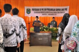 PENGAMBILAN SUMPAH PNS