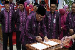 PENANDATANGANAN BERITA ACARA
