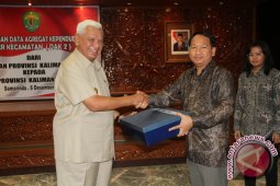 Pemprov Serahkan DAK2 ke KPU Kaltim