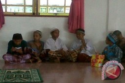 Antara Biro Kalbar Anjangsana Ke Panti Asuhan