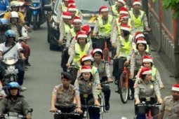PATROLI TOPI SANTA