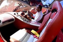 MOBIL SPORT LISTRIK DAHLAN ISKAN