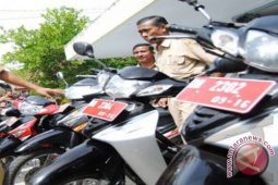 Kotabaru Bagikan 296 Kendaraan Kepada Guru