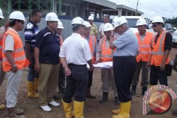 Tinjau Pembangunan Bandara