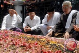 Rhoma Irama Ziarah