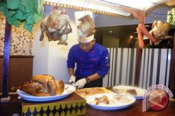 Ayam kalkun menu utama tahun baru 