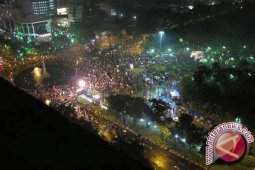 Malam bebas kendaraan, tahun baru, dan terompet