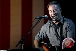Bruce Springsteen dinobatkan jadi Tokoh Tahun Ini