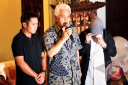 Hatta Rajasa antar Rasyid ke Polda Metro