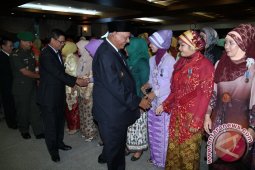 Gubernur : Momentum Tingkatkan Kualitas Kinerja dan Prestasi