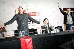KONSER WEEZER