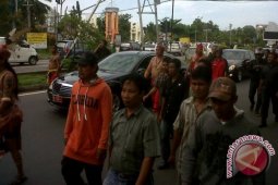 Solmadapar Tuntut Gubernur Terpilih Berantas KKN
