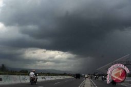 Dinsosnaker Pangkalpinang mintawarga tingkatkan kewaspadaan bencana