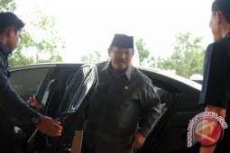 Biaya pengobatan gubernur Eko Rp200 juta