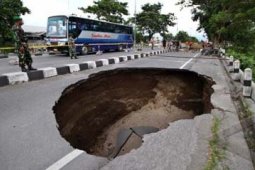 JALAN AMBLAS