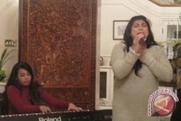 Regina dan Sean Rekaman di Manchester Inggris