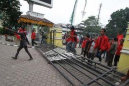 MASSA RUSAK KANTOR WALIKOTA MEDAN
