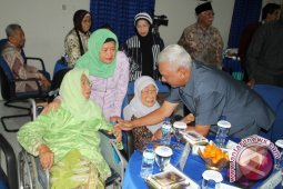 Awang Teladani Wahab Sjahranie