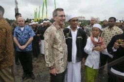 DUBES AS HADIRI DZIKIR AKBAR