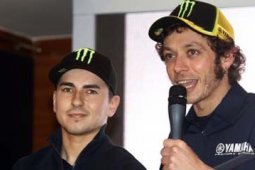 VALENTINO ROSSI AKAN KE BALI