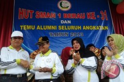 Bupati Ajak Alumni SMAN 1 Lebih Peduli