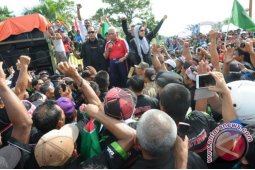 Gubernur Menangkan Gugatan atas Penetapan UMP Kaltim 2013