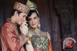 Zaskia Sungkar dan Irwansyah dipulangkan oleh BNN