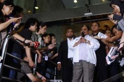PRESIDEN PKS DITAHAN KPK