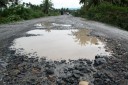 Pemprov Banten Diminta Serius Tangani Perbaikan Jalan