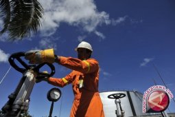 Presiden minta Pertamina kurangi belanja dolar
