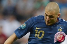 Deschamps Masih Yakin Benzema Dapat Berkontribusi