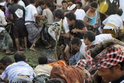 BEREBUT NASI KALESAN