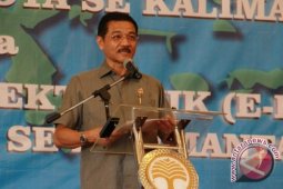 KPK Periksa Mantan Mendagri Gamawan Fauzi