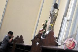 Umat Katolik Memulai Masa Berpuasa