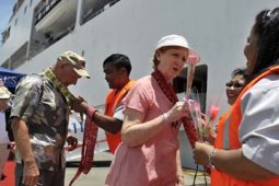 SAMBUT WISATAWAN DI HARI VALENTINE.