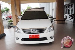 Wali Kota Bengkulu dan mobil dinasnya
