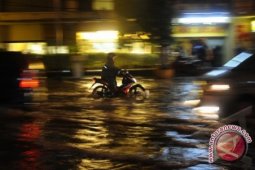 Perbaiki Drainase Sistem Gotong Royong