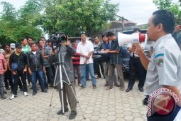 Buruh Sangatta Demo PT PIK