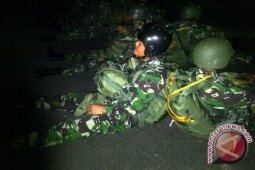 Ratusan Prajurit Paskhas 465 Latihan Terjun Payung