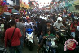 Puluhan Ribu Warga Padati Pusat Kota Singkawang