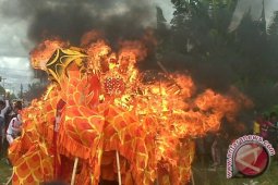 Ritual Bakar Naga Akhiri CGM di Pontianak