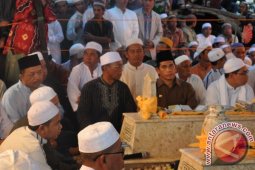 WAHID HADIRI PEMAKAMAN GURU BAKERI