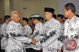 ANGGOTA DEWAN KEHORMATAN GURU