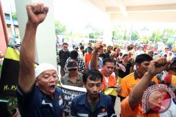 TUNTUT PEMBEBASAN